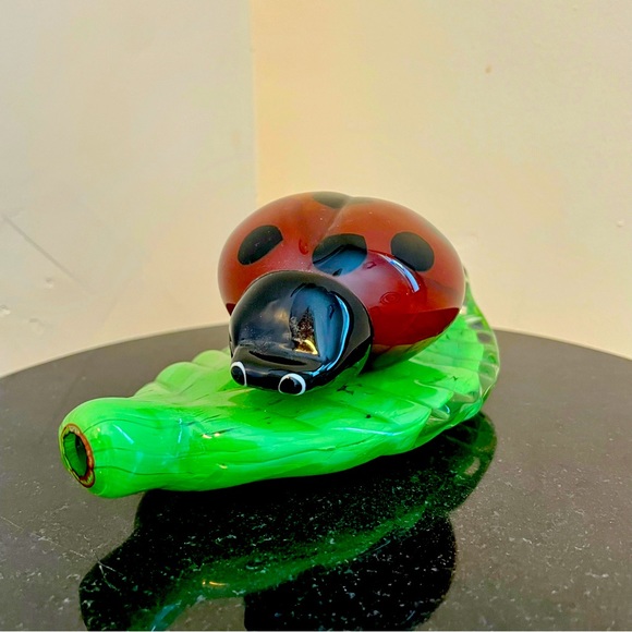 Ladybug on a leaf, hand-blown art glass, murano style - Picture 2 of 5